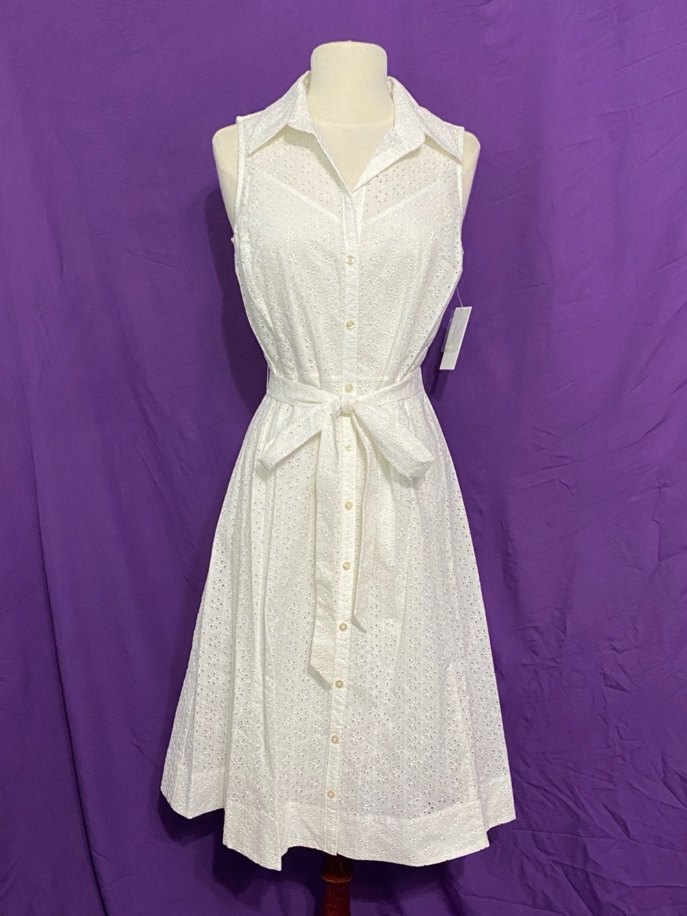 NWT 2008 Vineyard Vines White Sleeveless Sand Dollar Eyelet Midi Dress. Size 8.